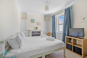 Admiralty Retreat by Pureserviced