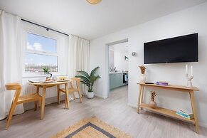 Luxury Ground Floor 2 bed Apartment