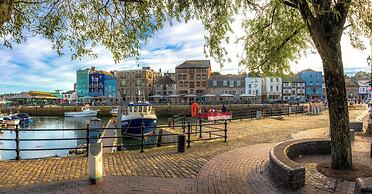 Bantham Mews by Pureserviced 1 Bedroom Luxury Mews