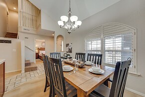 Walk to Branson Strip: Inviting Condo!