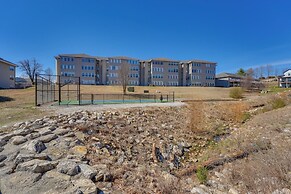 Walk to Branson Strip: Inviting Condo!