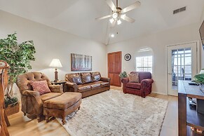 Walk to Branson Strip: Inviting Condo!