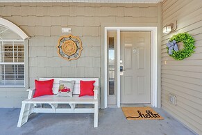 Walk to Branson Strip: Inviting Condo!