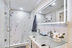 2 Mi to Beach: Home w/ Pool, Grill & More in Largo