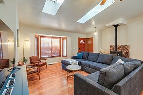 10 Mi to Downtown Flagstaff: Pet-friendly Home