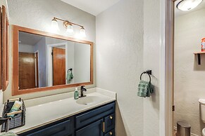 10 Mi to Downtown Flagstaff: Pet-friendly Home