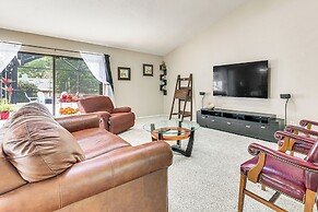 Swim, Golf & Relax: Lovely Home in Lake Mary