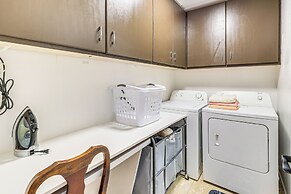 Swim, Golf & Relax: Lovely Home in Lake Mary