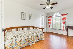 Swim, Golf & Relax: Lovely Home in Lake Mary