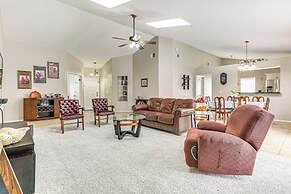 Swim, Golf & Relax: Lovely Home in Lake Mary