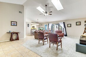 Swim, Golf & Relax: Lovely Home in Lake Mary