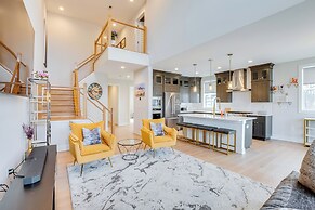 10 Mi to Morristown: Stylish Home w/ Pool Access