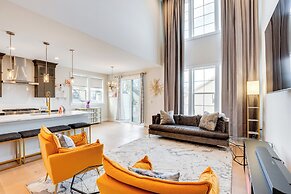 10 Mi to Morristown: Stylish Home w/ Pool Access