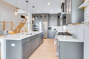 10 Mi to Morristown: Stylish Home w/ Pool Access