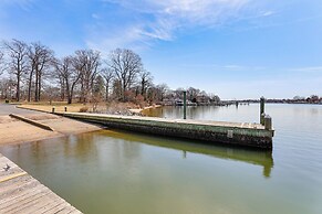 13 Mi to Downtown Baltimore: Quiet Home w/ Porch