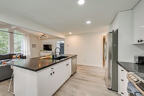 Walk to Lake: Anderson Island Escape w/ Fire Pit