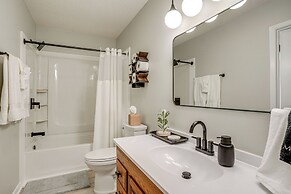 2 Mi to Jmu: Harrisonburg Home w/ Gas Grill