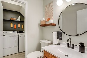 2 Mi to Jmu: Harrisonburg Home w/ Gas Grill