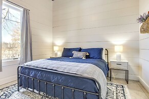 Dock & Panoramic Bay Views: Oconto Retreat!