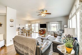 Walk to Colorado River: Needles Gem w/ Pool Access