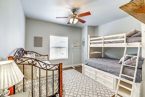 Walk to Colorado River: Needles Gem w/ Pool Access