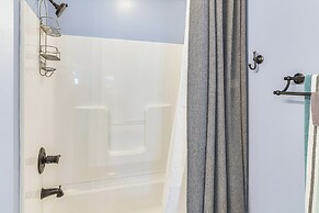 Boat, Fish & Hike: Smithville Home w/ Deck & Yard