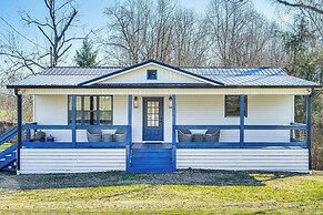 Boat, Fish & Hike: Smithville Home w/ Deck & Yard