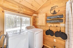Hike, Fish & Boat: Waterfront Cabin in Ryegate!