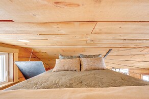 Hike, Fish & Boat: Waterfront Cabin in Ryegate!