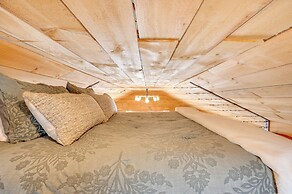 Hike, Fish & Boat: Waterfront Cabin in Ryegate!