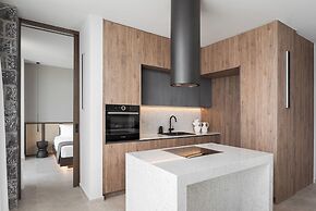 Neromai Cave Luxury Villas