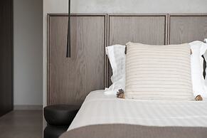 Neromai Cave Luxury Villas