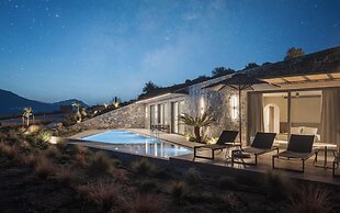 Neromai Cave Luxury Villas