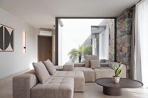 Neromai Cave Luxury Villas