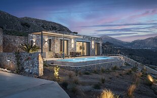 Neromai Cave Luxury Villas