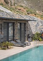 Neromai Cave Luxury Villas