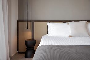 Neromai Cave Luxury Villas