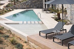 Neromai Cave Luxury Villas