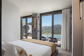 Neromai Cave Luxury Villas