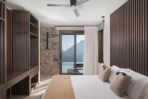 Neromai Cave Luxury Villas