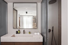 Neromai Cave Luxury Villas