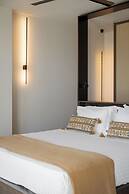 Neromai Cave Luxury Villas