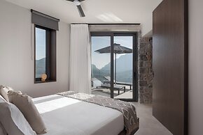 Neromai Cave Luxury Villas