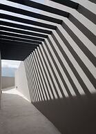 Neromai Cave Luxury Villas