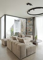 Neromai Cave Luxury Villas