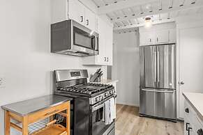 Beachside Bungalow 5 Minute Walk From the Shore