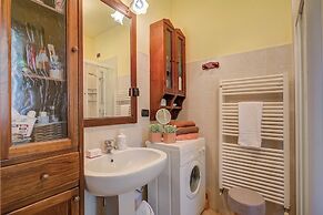 Alice House Terrace & Lake View