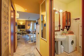 Alice House Terrace & Lake View