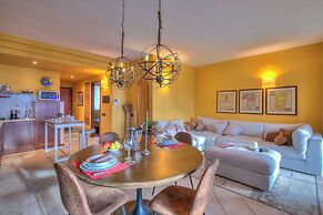 Alice House Terrace & Lake View