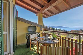 Alice House Terrace & Lake View